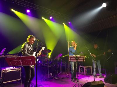 Live-10